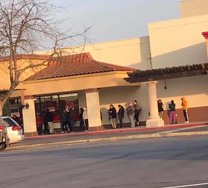 Long Lines Form At Family Dollar Grand Opening In Atwater