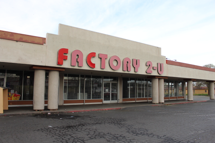 Factory 2-U closes in Merced