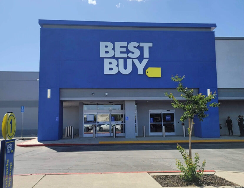 Merced Best Buy opens after closing its doors more than a year ago
