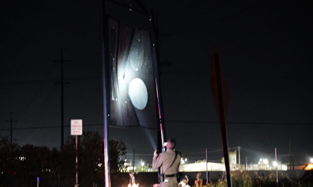 Motorcyclist crashes into sign, killed instantly in Atwater